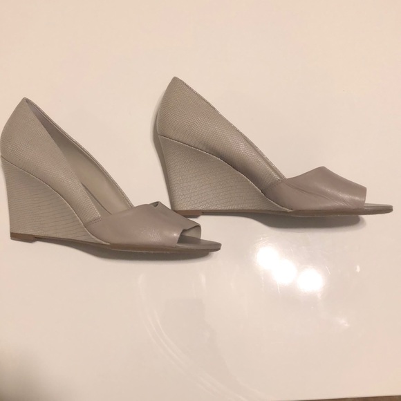 Franco Sarto Gray Textured Peep Toe Jamila Wedges - Picture 3 of 8